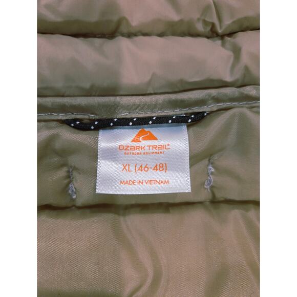 Ozark Trail Puffer Vest - Picture 3 of 6